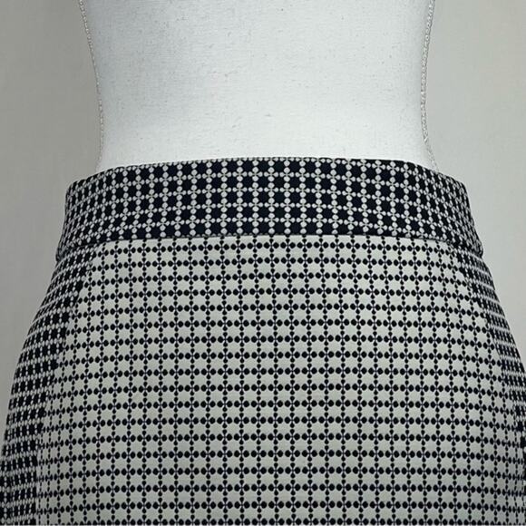 Banana Republic Black White Pencil Skirt Size 2P - Picture 2 of 12